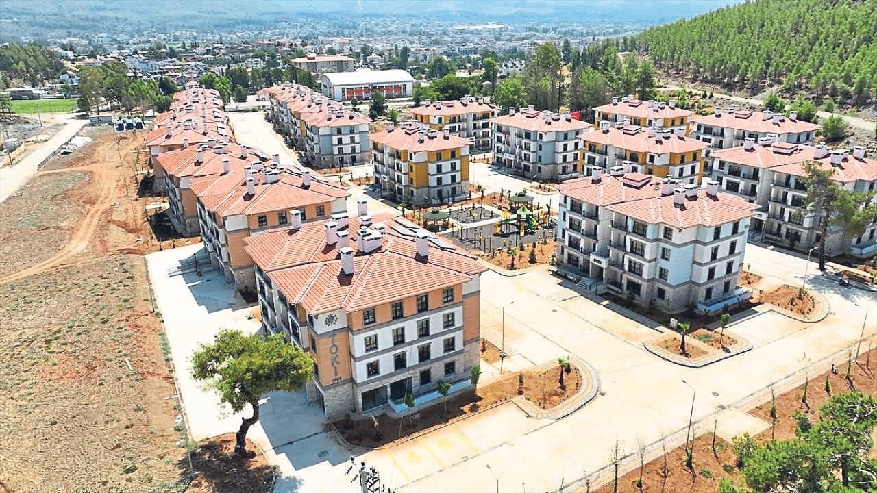 6 TOKİ projesinde imzalar atıldı