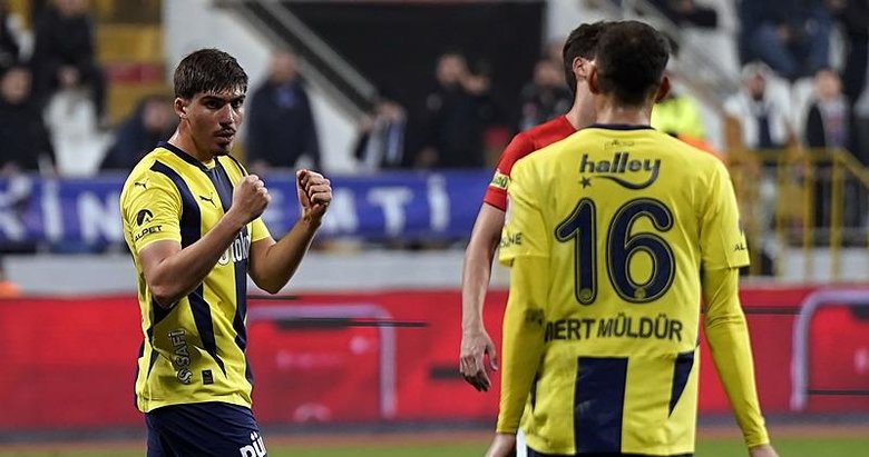 Genç yıldıza dev kanca