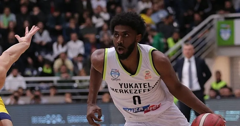 Karşıyaka Mustafa’ya kanca attı