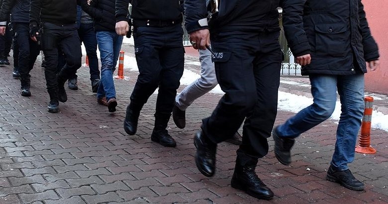 İzmir’de zehir tacirlerine darbe: 20 tutuklama