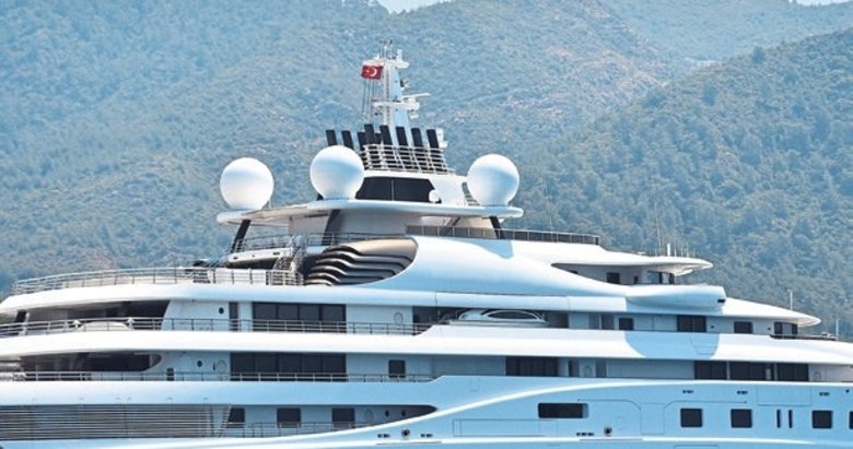 Marmaris’e gelen yata akaryakıt ikmali yapıldı
