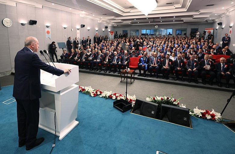 Başkan Erdoğan: Evlatlarımıza çağdaş normlara uygun yeni bir anayasa borcumuz var