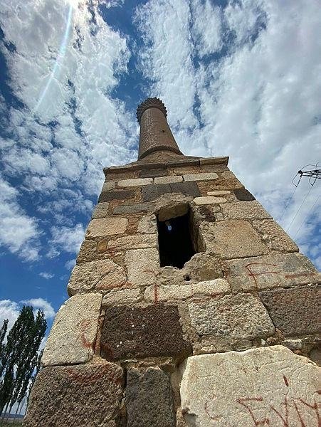 13. yüzyıldan bu yana kırık da olsa ayakta kalan minarenin öyküsü