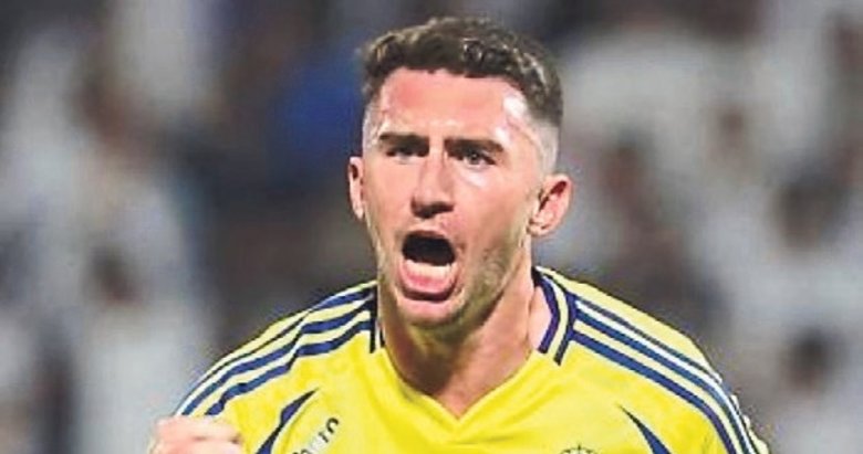 Kara Kartal saldırıyor