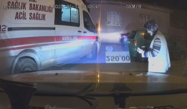 İzmir’de taksicinin soğukta beklemesin diye aldığı müşteriden silahlı saldırı!