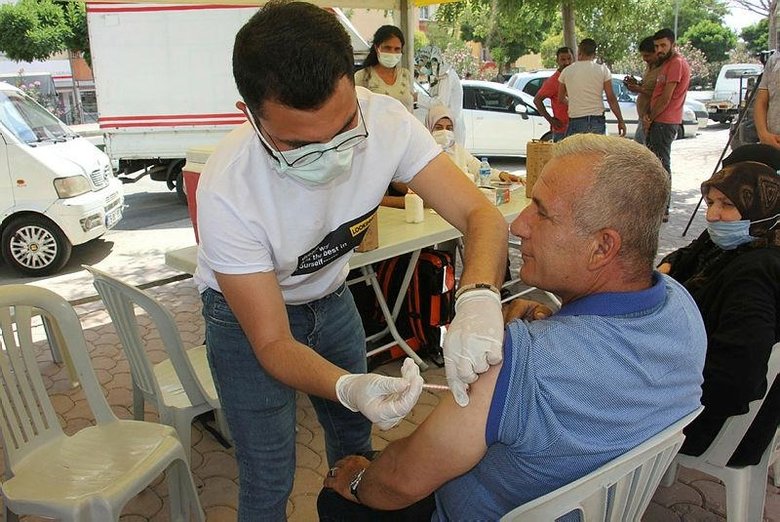 İzmir’de vaka sayılarındaki düşüş yüz güldürüyor! Vali Köşger son durumu açıkladı