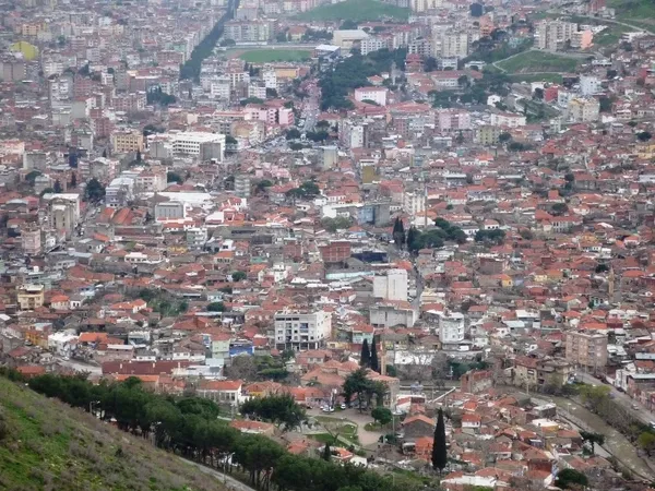 izmir-bergamada-15-mahalle-karantina-altinda-40-gun-boyunca-giris-cikis-yasak-1789559391947.jpeg