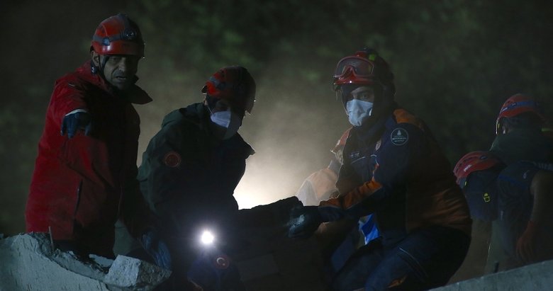 Son dakika: İzmir’deki depremin enkazından bir kişi daha çıkarıldı