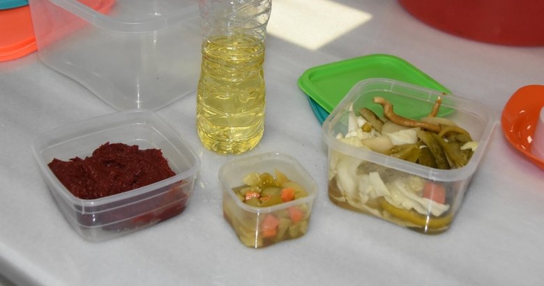 Plastik saklama kaplarındaki büyük tehlike! Sakın bu gıdaları içine koymayın!