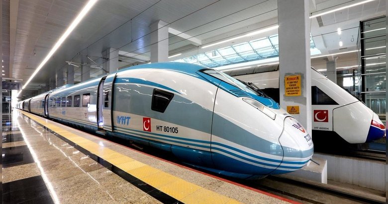 Bakan Karaismailoğlu duyurdu: İzmir-Ankara arası trenle 3,5 saat olacak