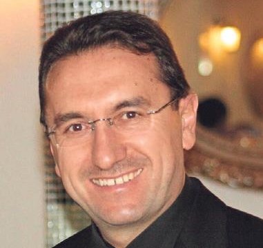 En hayırlınız Kuran’ı öğrenen ve öğretendir