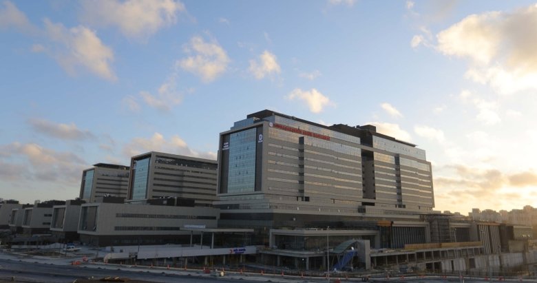 Sabah Gazetesi yazarı Mahmut Övür şehir hastaneleri hakkındaki yalanlar ve gerçekleri yazdı!