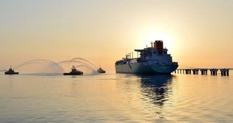 Yeni yüzer doğal gaz terminali yarın İzmir’e demirleyecek