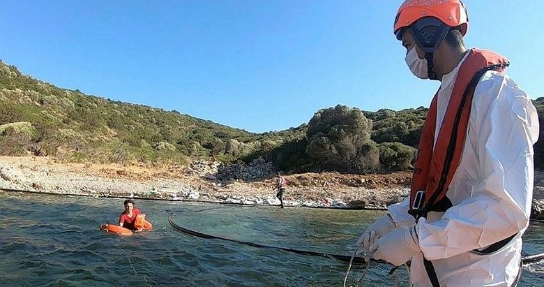 İzmir ve Aydın’da Türk kara sularına itilen 76 sığınmacı kurtarıldı