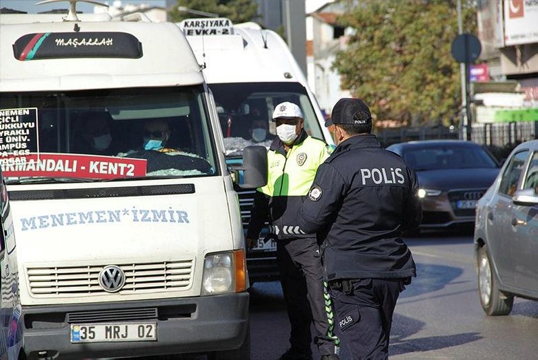 Vakaların arttığı İzmir’de toplu taşıma araçlarında koronavirüs denetimi