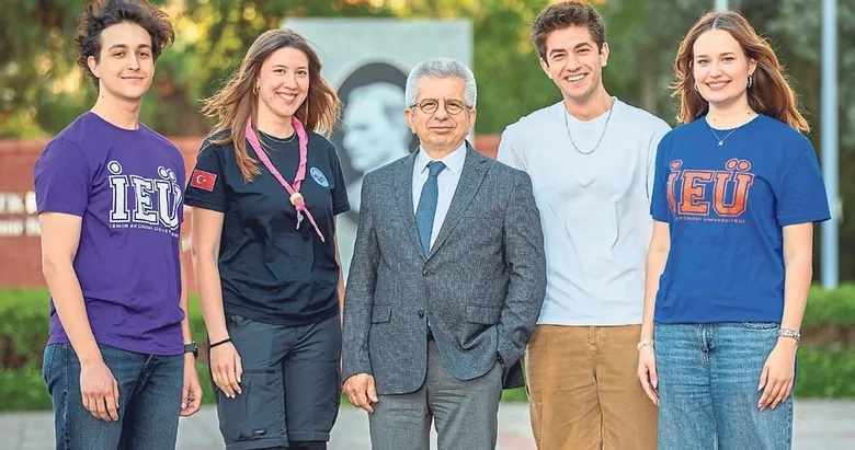 İEÜ’lü gençlere hibe yağdı