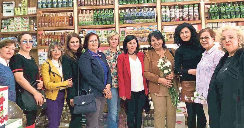 Ödemişli kadın esnaflara jest