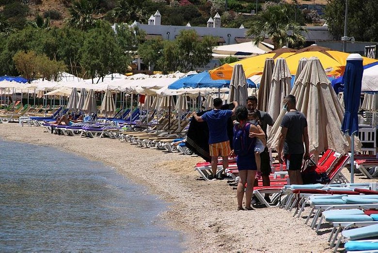 Bodrum’da vatandaşlar kafe ve restoranlara akın etti