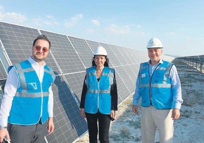Çölde 12 kilometrelik güneş tarlası! Kalyon Karapınar Güneş Enerji Santrali Türkiye’ye enerji veriyor