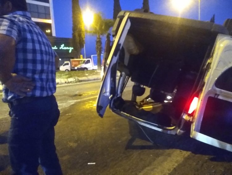 İzmir Torbalı’da feci kaza: 3 yaşındaki çocuk camdan fırladı