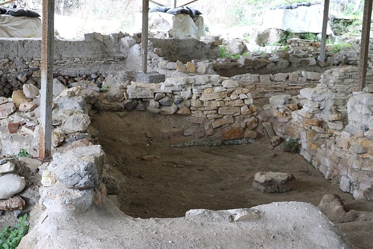 3 bin 500 yıl önceki volkanik patlamanın izleri Çeşme’deki kalıntılarda