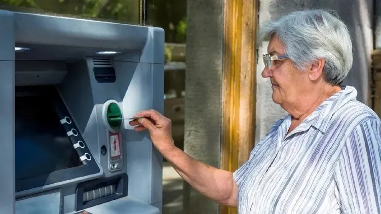 emekliler-dikkat-banka-promosyonlari-guncellenecek-mi-iste-son-durum-1783096147596.jpeg