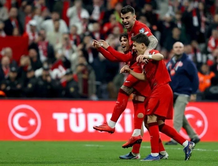 a-milli-futbol-takimi-genis-kadrosu-aciklandi-iste-dunya-kupasina-gidecek-isimler-1779121413342.jpeg