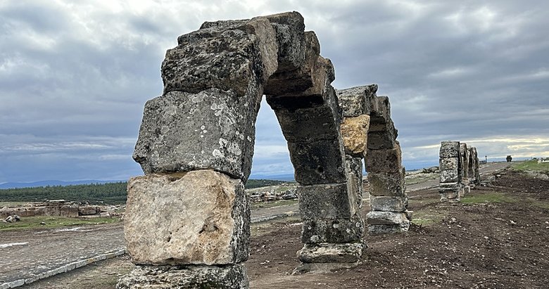 Uşak’ta Roma tarihi yeniden canlanıyor!