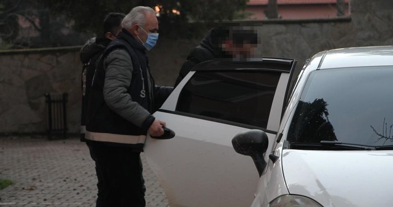 Kiralık otomobille uyuşturucu sevkiyatı polise takıldı