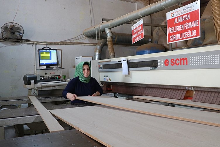 Muhasebeci olarak başladı marangoz ustası oldu: Sanayide çalışan tek kadın