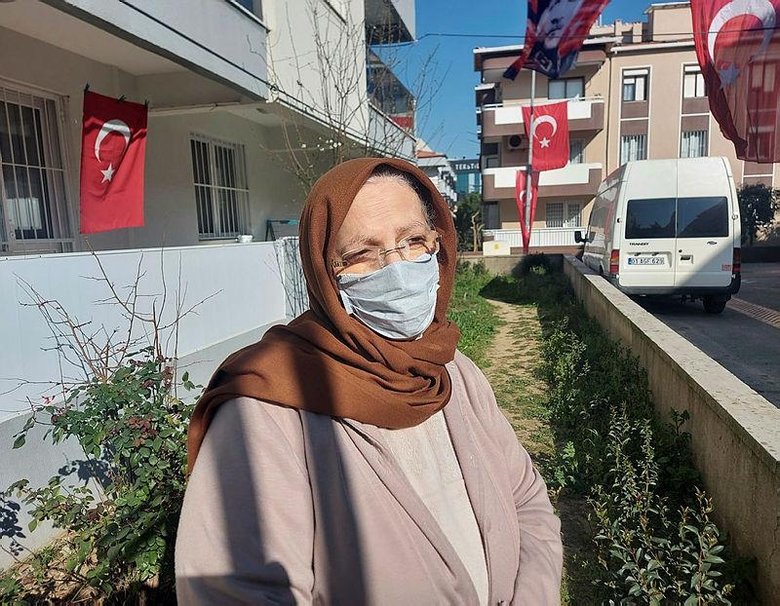 Şehit Uzman Çavuş Demirci’nin vasiyeti yürek yaktı! İzmir’deki evi bayraklarla donatıldı