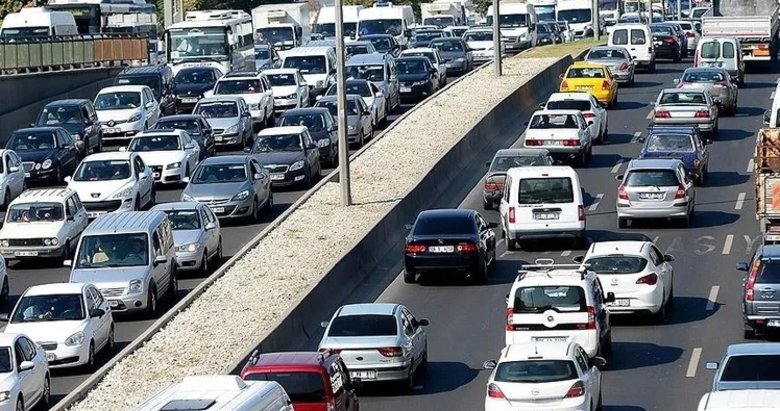 TÜİK açıkladı: Türkiye’de taşıt hareketliliği 382 milyarı aştı!