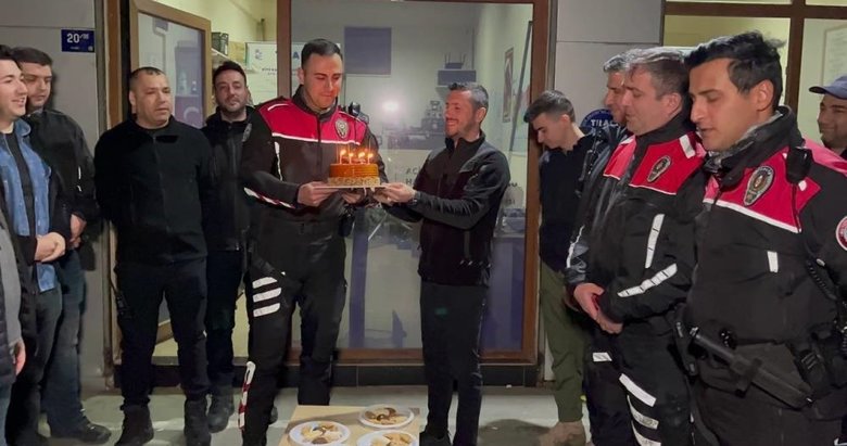 Aydın’da kavga ihbarına giden polislere sürpriz kutlama