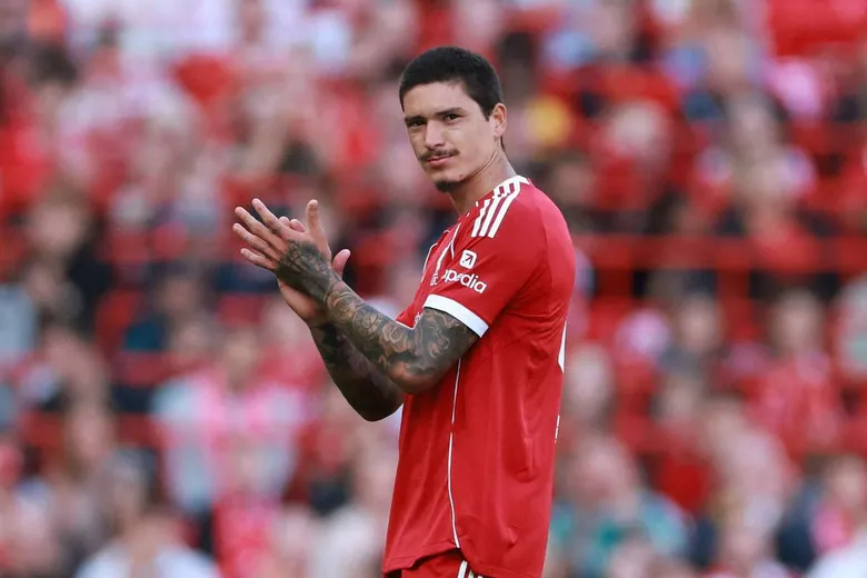 trabzonsporda-darwin-nunez-bombasi-super-ligi-sallayacak-transfer-hamlesi-1786377569328.png
