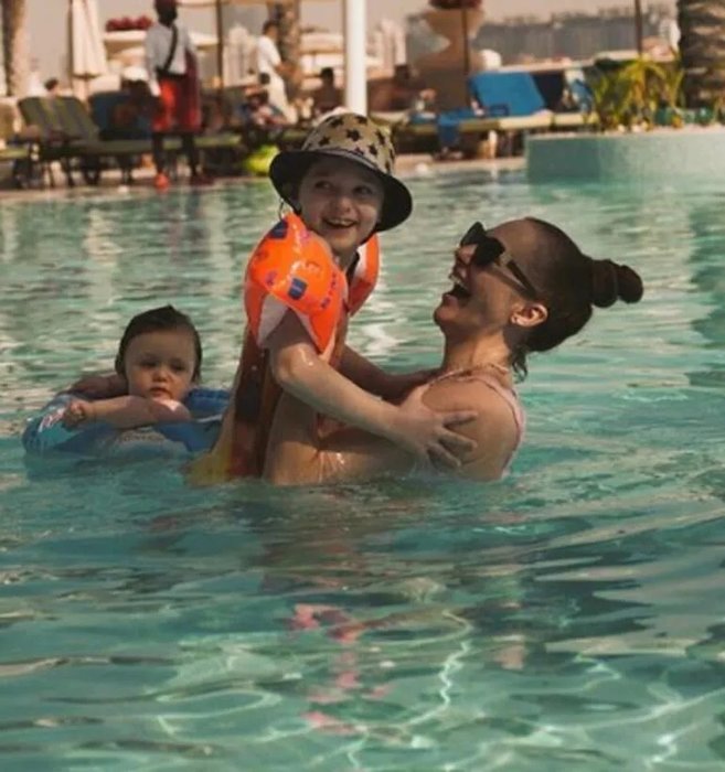 Ülkeye dönen Meryem Uzerli’den İstanbul pozları!