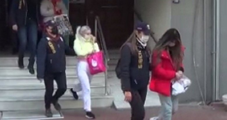 Sosyal medya fenomeni Simge Barankoğlu İzmir’de gözaltına alındı