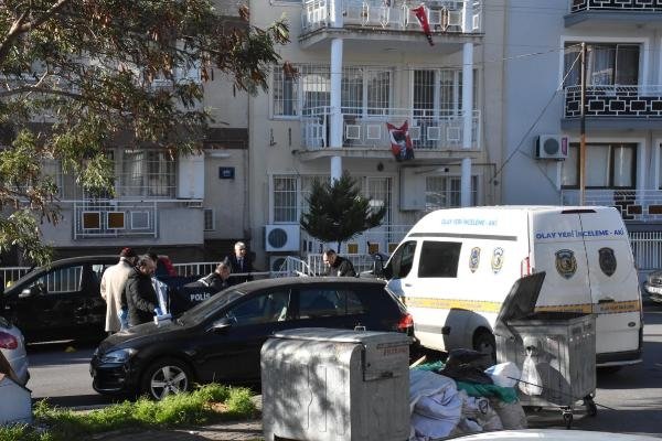 İzmir’de korkunç olay! Kanser hastası öğretim görevlisi, kızını ve kayınvalidesini öldürdü, eşini ağır yaralayıp intihar etti