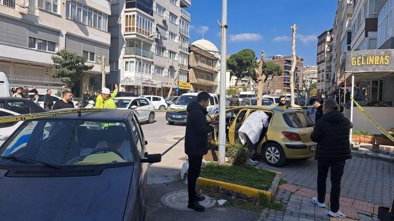 Tartıştığı kadını ayağından vurduktan sonra kendi kafasına sıktı