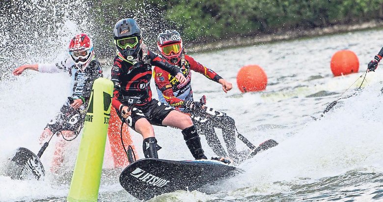İzmir’de Motosurf rüzgarı