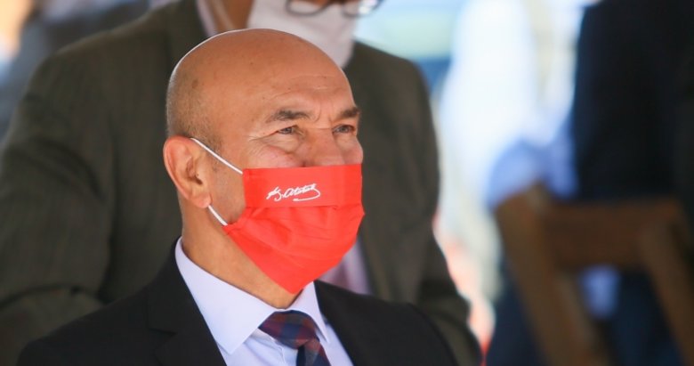 CHP’li Tunç Soyer’in Atatürk imzalı maskesine tepki: Tarihe Atatürk’ü ve Türk bayrağını çöpe atanlar olarak geçecekler