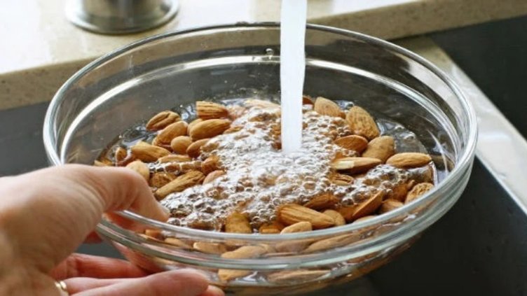 Suda bekletip, suyunu için! Bakın neler oluyor...