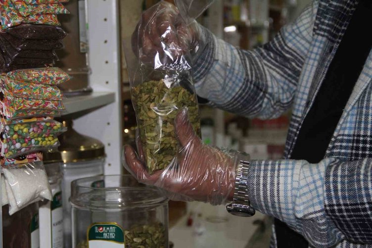 Doğanın yeşil mucizesi kakulenin faydaları nedir? Kakule nasıl tüketilir? Kakulenin zararları var mıdır?