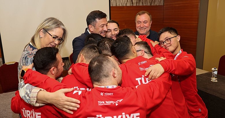 İzmir Büyükşehir Belediye Başkan adayı Dağ, dünya ikincisi özel sporcularla buluştu