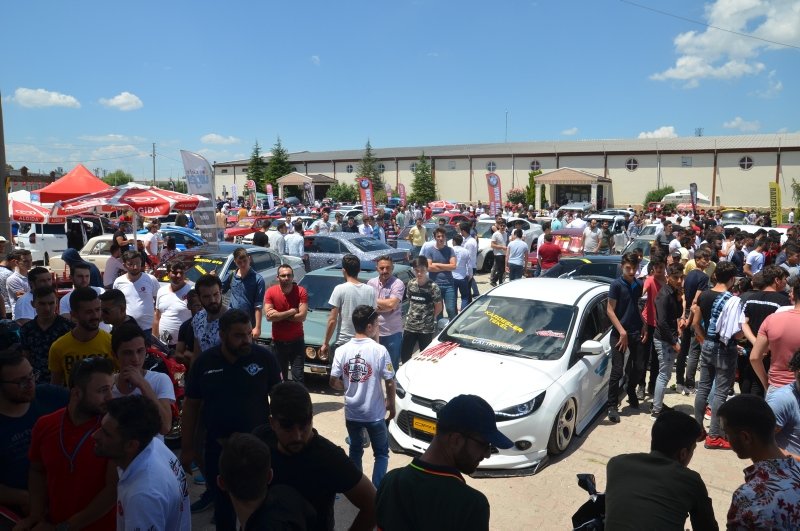 Modifiye tutkunları Kütahya’da buluştu! Yaklaşık 40 ilden 500 araç katıldı