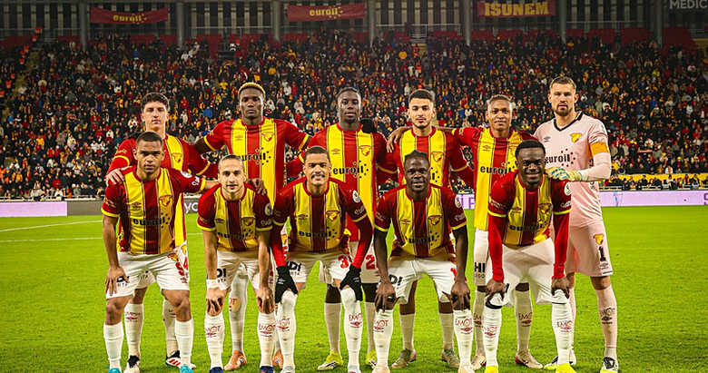 Göztepe’den sol bek atağı