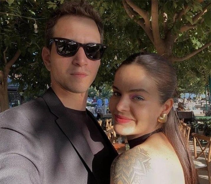 Selahattin Paşalı ve Lara Tümer bebeklerine kavuştu
