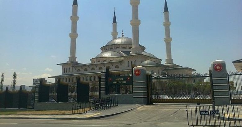 Başkan Erdoğan, cuma namazını Beştepe Millet Camisi’nde kıldı