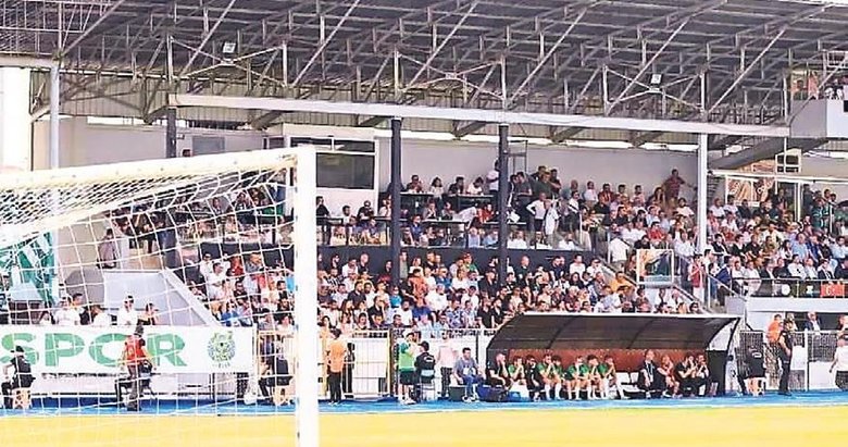 Adnan Menderes Stadı yıkılıyor