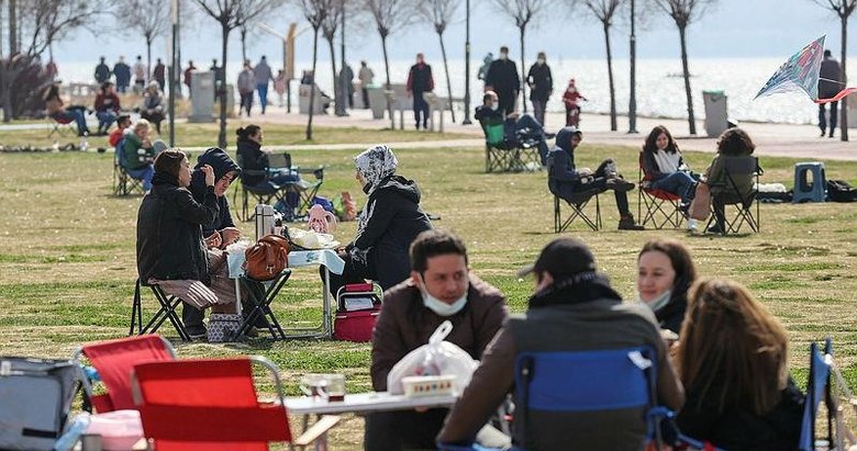 Adım adım kademeli normalleşme! Hangi işletmeler açılacak? Kısıtlamalar nasıl kalkacak?