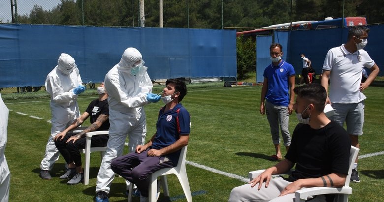 Atınordulu futbolculara koronavirüs testi yapıldı